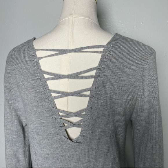 Nordstrom Trouvé Gray V-Neck Lattice Back Cashmere Blend Sweater Women’s Size M - Picture 8 of 9